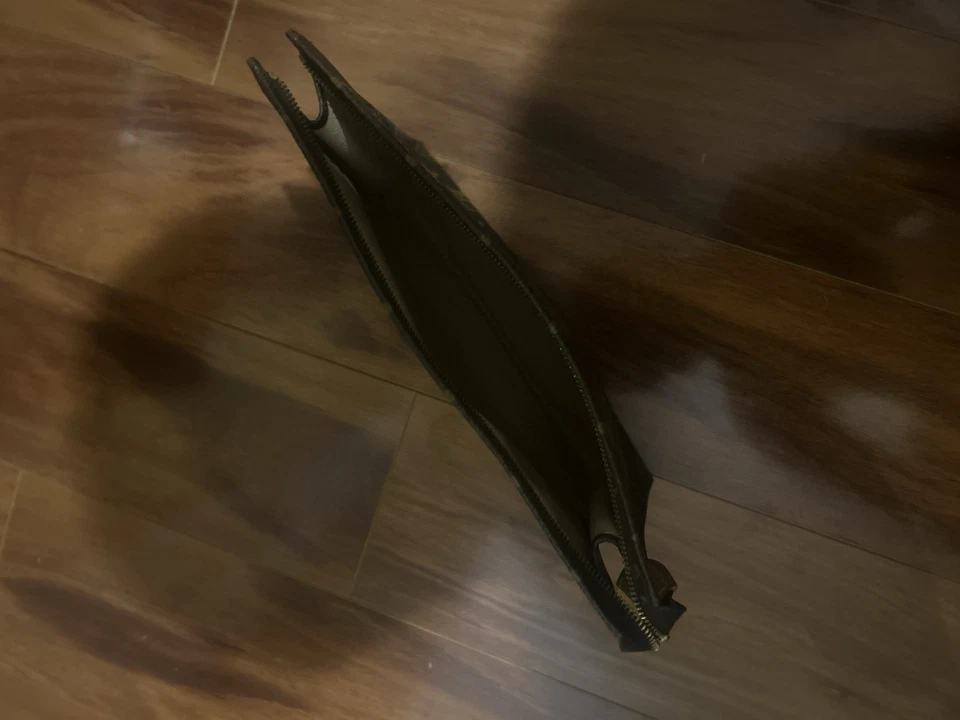 Louis Vuitton Monogram Poche Toilette Toiletry Pouch Pre-owned Free Shipping - Image 3 of 4