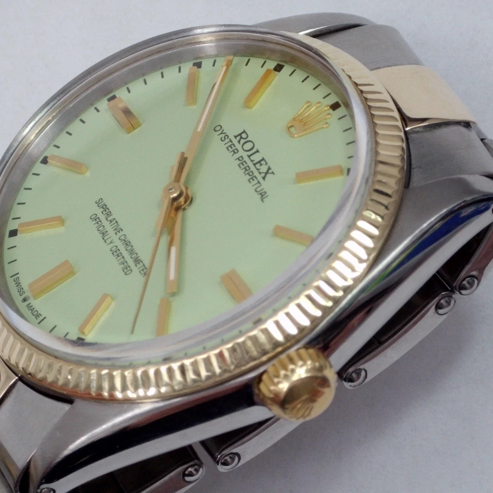 Rolex Oyster Perpetual Dos Tonos 34 mm Verde Pistacho Dial Reloj 5500 Circa 1967 Foto 3 de 4