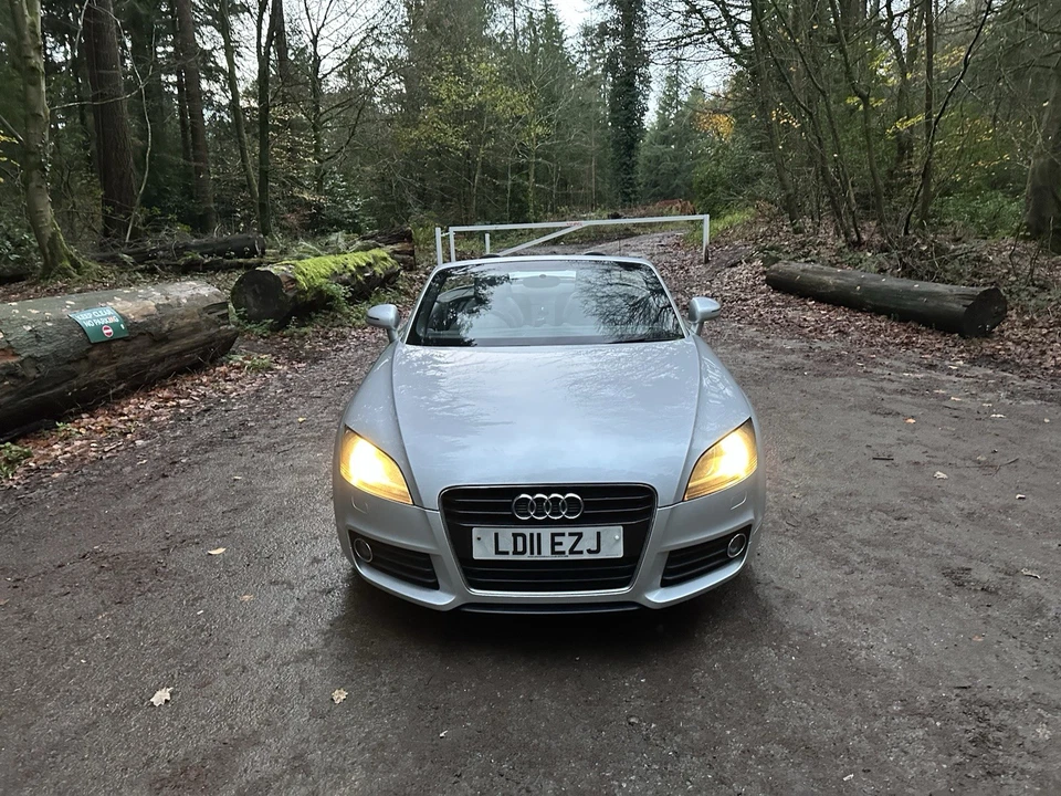 Audi TT 2011 1.8L Roadster TFSI Petrol Manual Convertible In Silver - Image 2 of 4