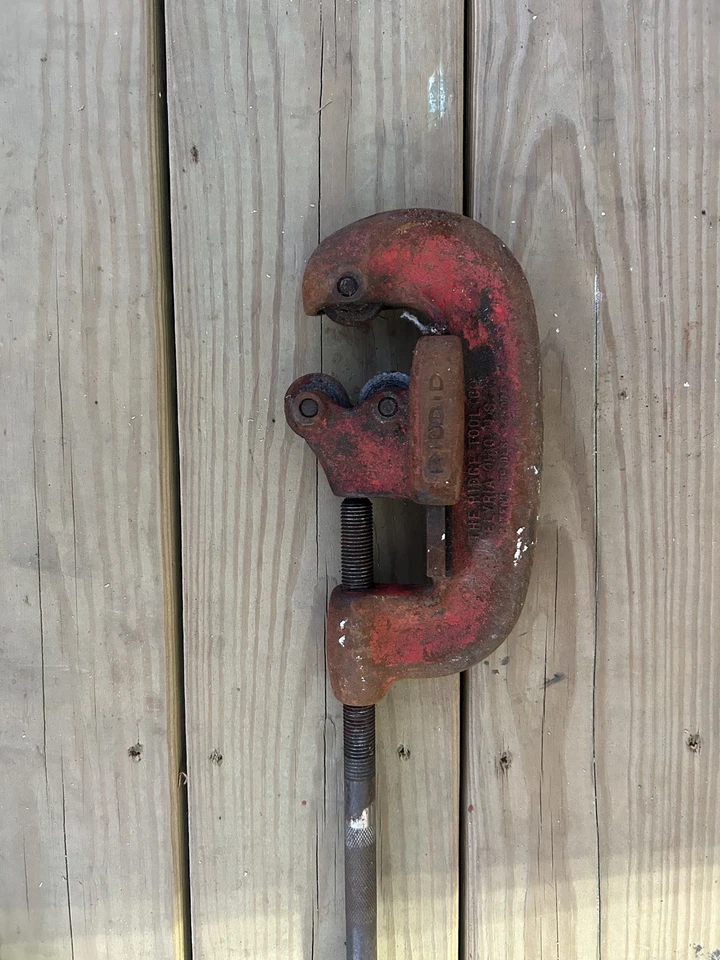 Original Rigid No 2  1/8" to 2" Heavy Duty Pipe Cutter made in ELYRIA OHIO USA - Image 2 of 3