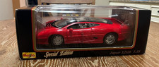 MAISTO 1:18 JAGUAR XJ220 IN RED 