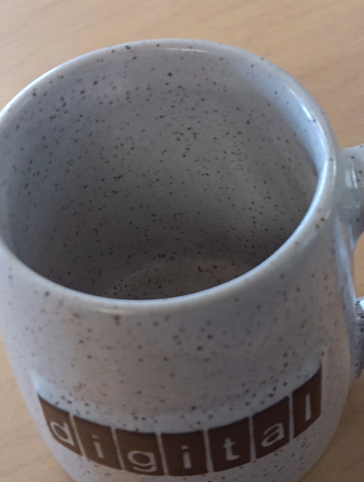 Vintage DIGITAL EQUIPMENT Corporation DEC Logo Coffee Mug Brown Speckle vg+ - Image 2 of 4