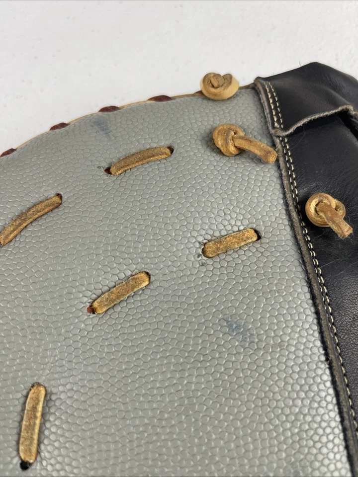 Перчатка первой базы для быстрой подачи 2024 Wilson A2000 FP1620 Classic 12,5 дюйма WBW10268 - Изображение 3 из 4