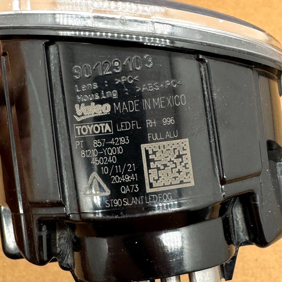 OEM 14-22 Toyota Tundra Tacoma 4Runner Rav4 LED Front Right Fog Light 85742193 - Image 4 of 4