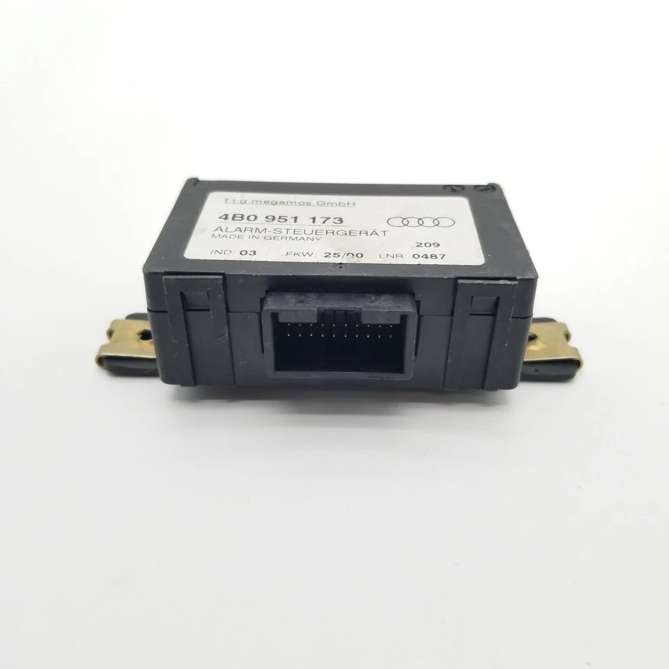 1998 1999 2000 2001 2002 2003 Audi A6 Movement Detector Control Module 4B0951173 - Image 4 of 4