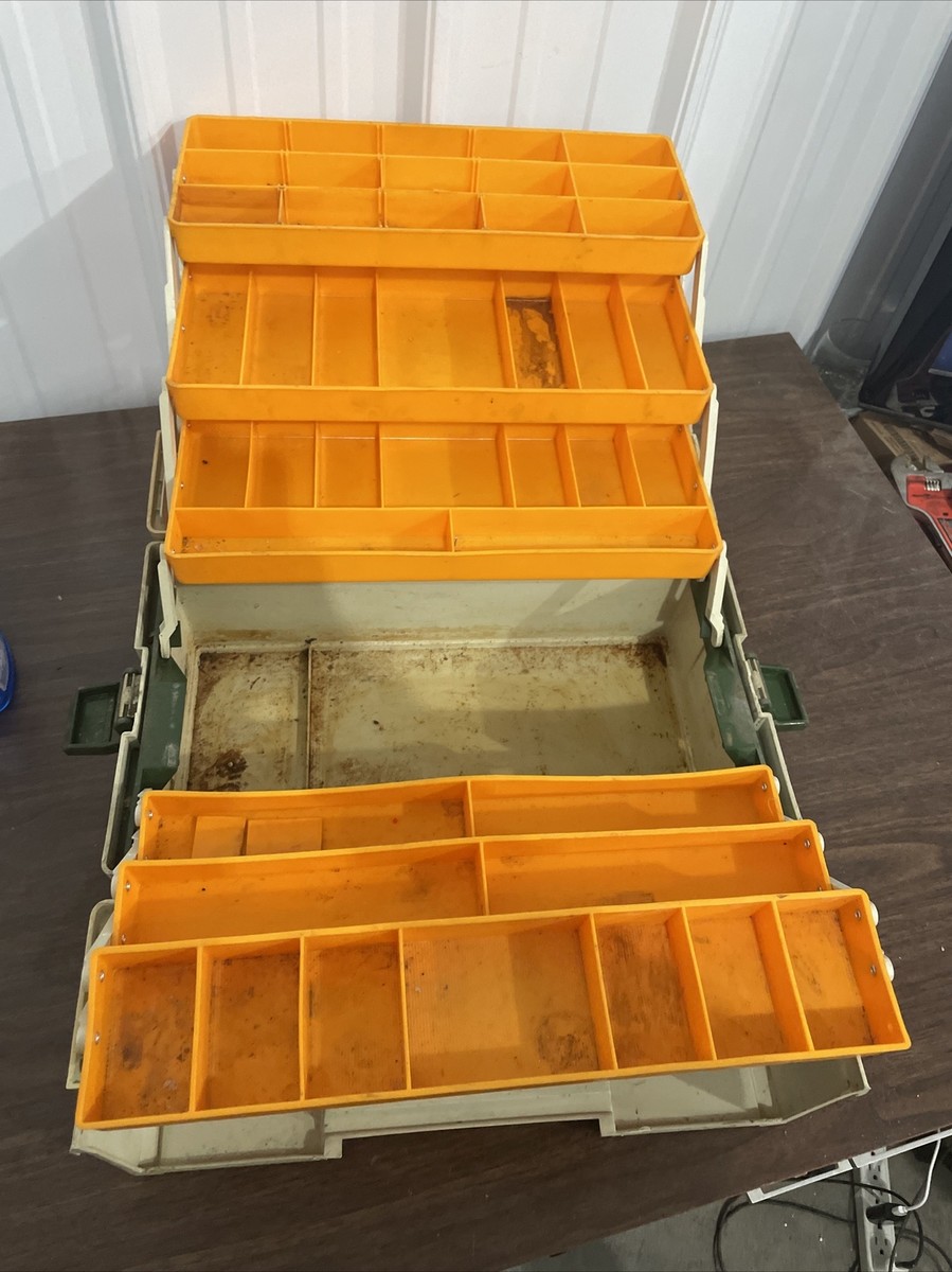 Vintage Rebel 910 Hard Plastic 6 Tray Fishing Tackle Gear Lures