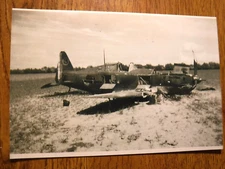 ONE BLACK & WHITE WORLD WAR II PICTURE OF DESTORED FRENCH PLANE (19)