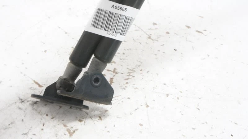 Toyota Prius 2016 puerta levadiza maletero amortiguador puntal juego de soporte 68960-0W860 OEM Foto 3 de 4