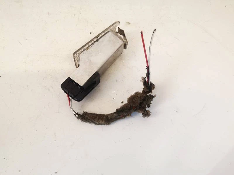 Volvo S70 1997 iluminación interior usada, original #2095848-32 Foto 2 de 4