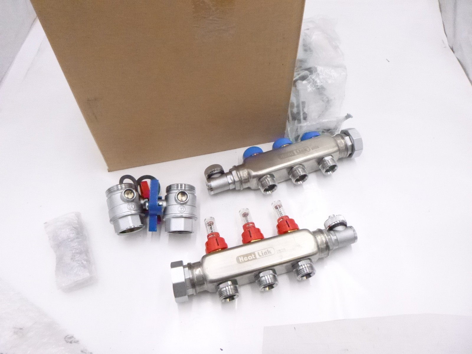 VIEGA 3 Loop ProRadiant Stainless Steel Manifold Shut Off Valves & Gauges 2528