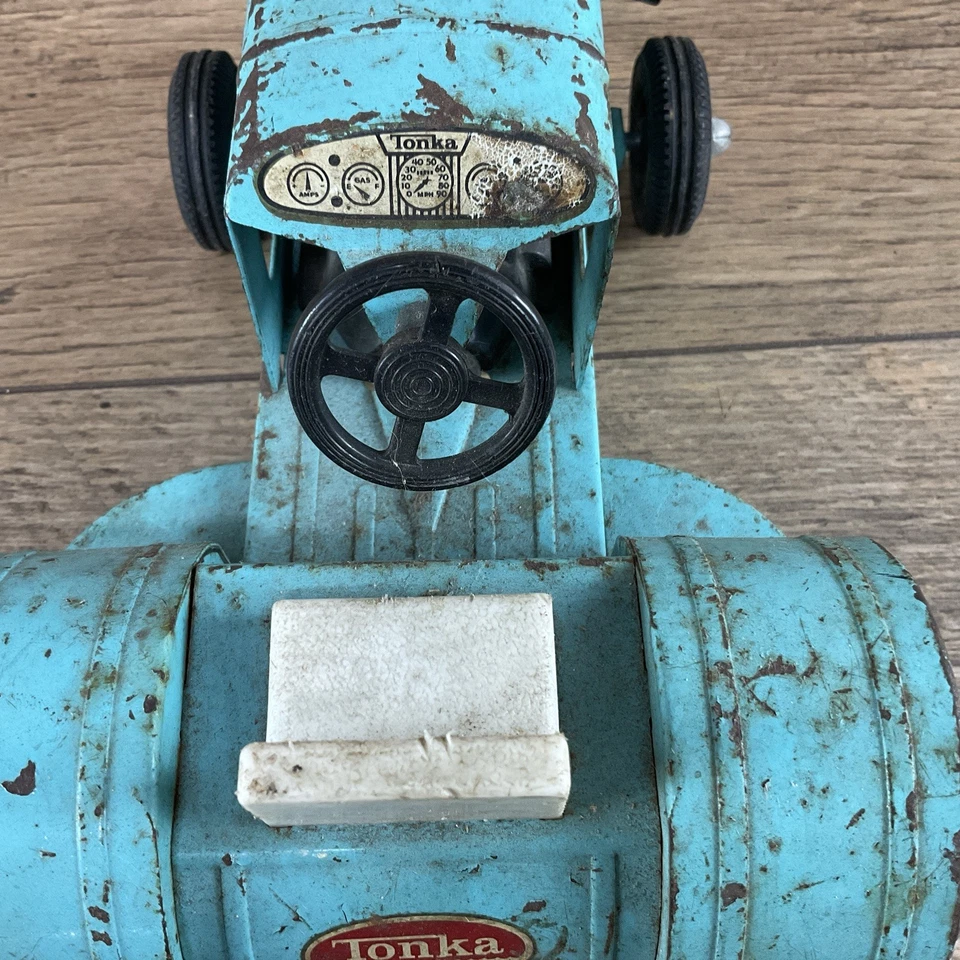 Vintage 1960s Tonka Airlines Pressed Steel Luggage Tractor - Image 4 of 4