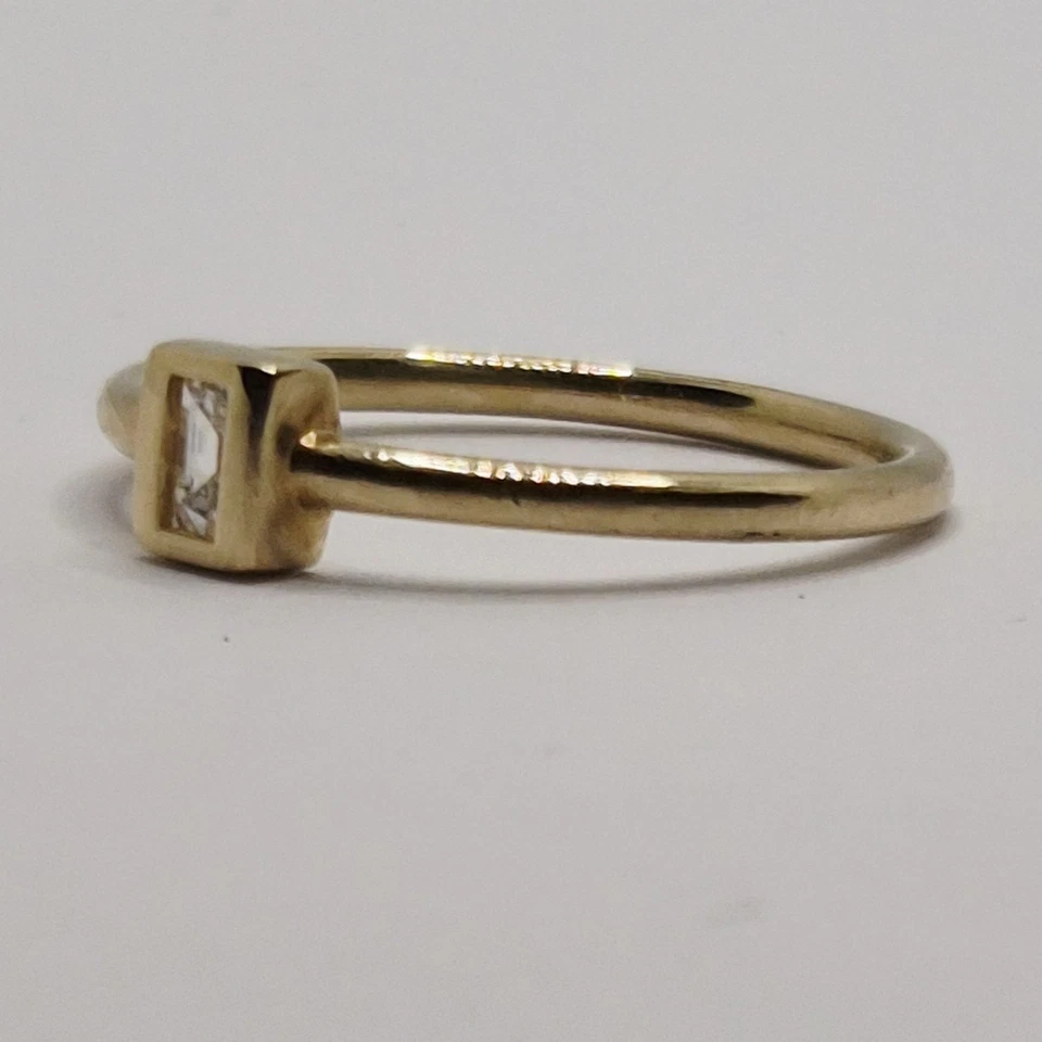 9ct Gold Diamond Solitaire 0.15ct Thin Band Yellow Gold 375 Ring Size P 1/2 - Image 4 of 4