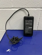 Toshiba PA2408U AC Power adapter PSU IN: 100-240V OUT: 21V DC 1.9A