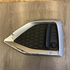 AUDI Q2 SPORT 2021 - 2026 PASSENGER SIDE BUMPER GRILLE - 81A807681R - spares or 