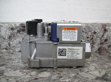 Goodman / Honeywell 0151M00014 / 0151M00014S / VR9205Q1010 Furnace Gas Valve