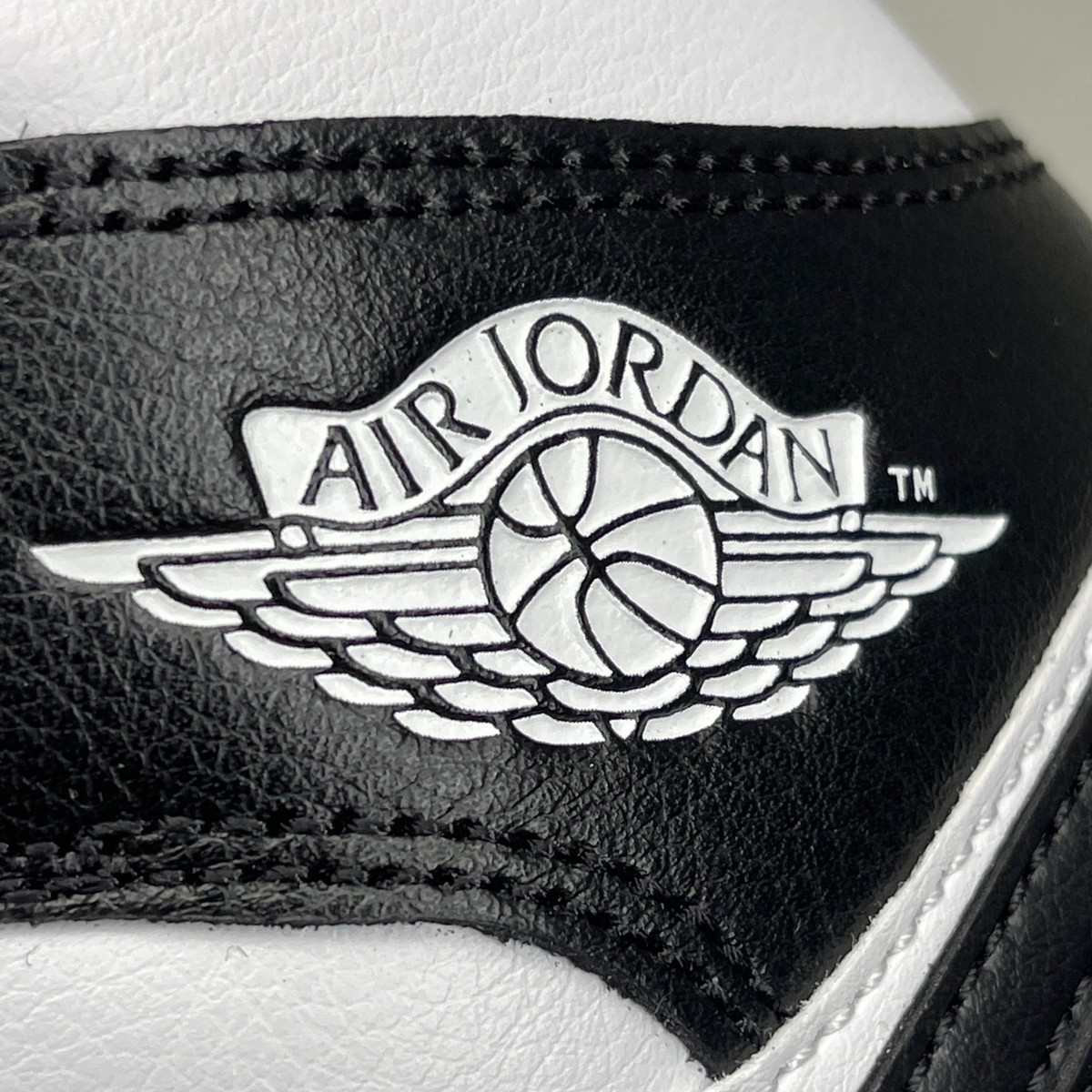 NIKE AIR JORDAN 1 Mid Panda Women's Sz 8.5 Black / White DV0991