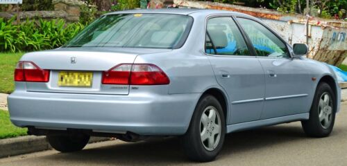 98-02 Genuine Honda Accord CG 6th gen sedan Trunk lid weatherstrip rubber seal - Picture 3 of 4