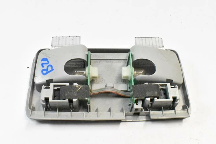 09-15 JAGUAR XF X250 后房顶灯 8X23-MBBS-A 原始设备制造商 — 第 3/4 张图片