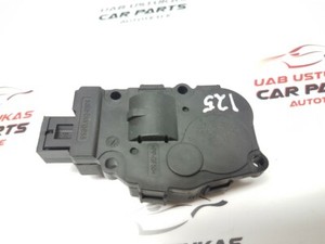 BMW 1 (E82/E88) 2009 Luftklappenmotor 06112008 Diesel 130kW GUST7253