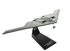 Jet Age Military Aircraft B-2 Spirit Stealth Bomber 1/200 Atlas 102