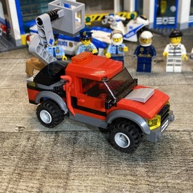 LEGO CITY Police Station (60141) Complete Set & Minifigs No Box or Instructions