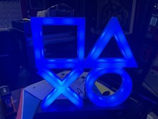 Playstation Official Licensed Icons Blue Light 3 Modi/Ladegerät/Akku