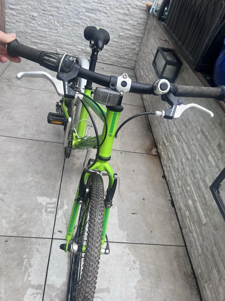 Islabikes Beinn 20L Kids Bike Lime Green - Image 3 of 4