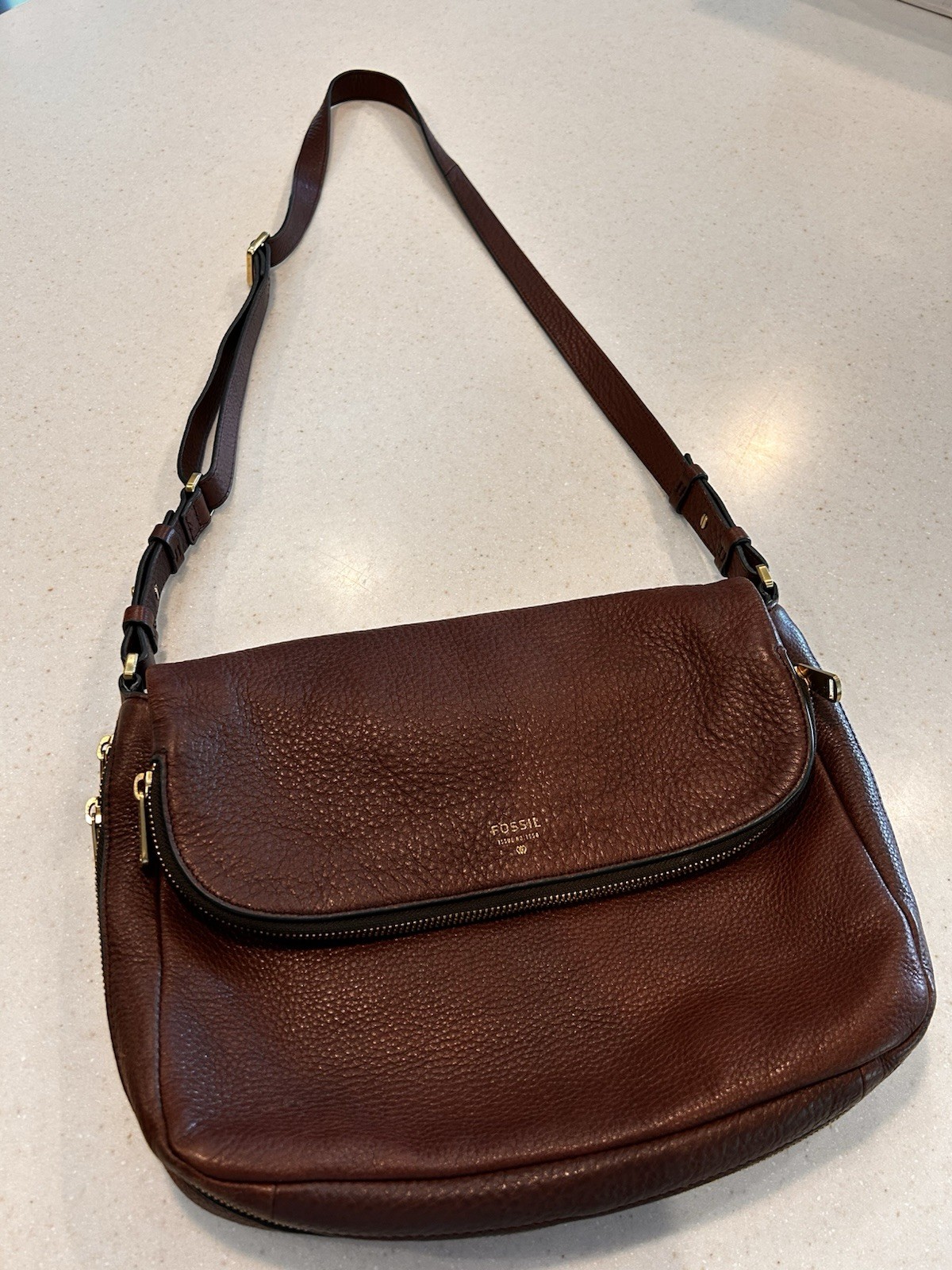 Fossil Leather Purse Crossbody Adjustable Strap Zip Pocket Flap Expandable Brown