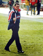 Mike Ditka Classic Middle Finger 8x10 Picture Celebrity Print