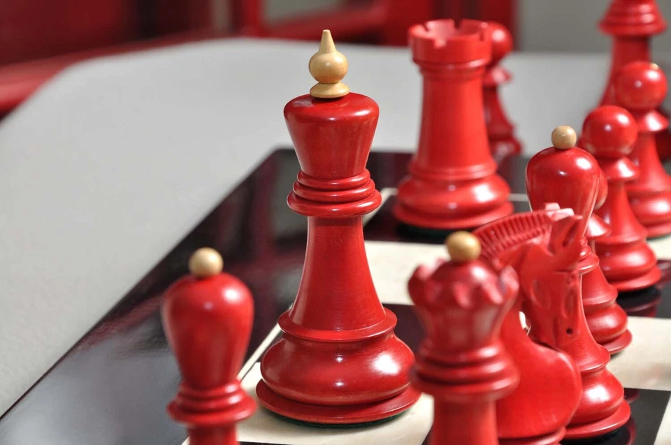 Шахматный набор, коробка и доска комбинация Загреб '59 - красные окрашенные - Изображение 4 из 4