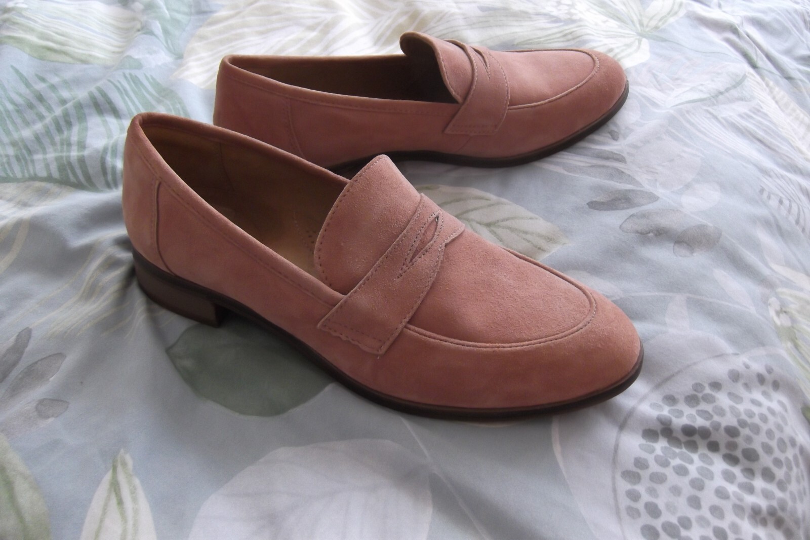 clarks ladies loafers size 7 new warm beige suade leather new eBay