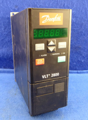 FREQUENZUMRICHTER 2,6 kVA DANFOSS VLT 2800 VLT2815PT4B20STR1DBF00A00, 195N1039