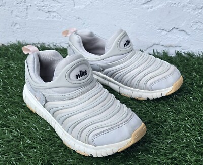 Nike Dynamo Free SE Sail/Atmosphere-Grey Fog Slip On Sneakers Kids Size 2y