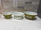 Vintage Pyrex Spring Blossom/ Crazy Daisy 3pc Mixing Bowl Set 401,402,403