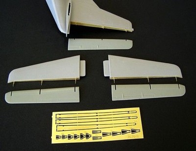 Plus Model AL7012 - 1:72 Resin Bausatz Tail surfaces for C123 Provider