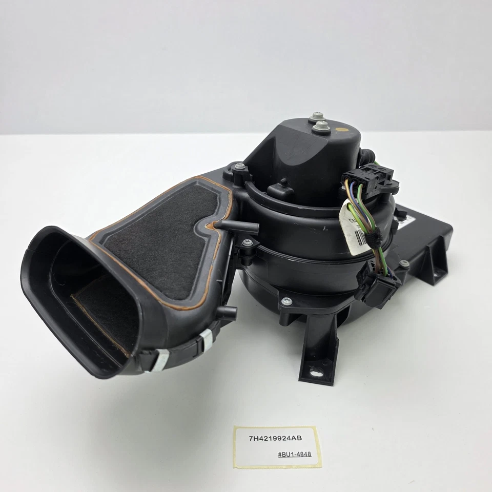 Land Rover Range Rover L322 2006-2012 motor soplador trasero HVAC 7H4219924AB Foto 4 de 4