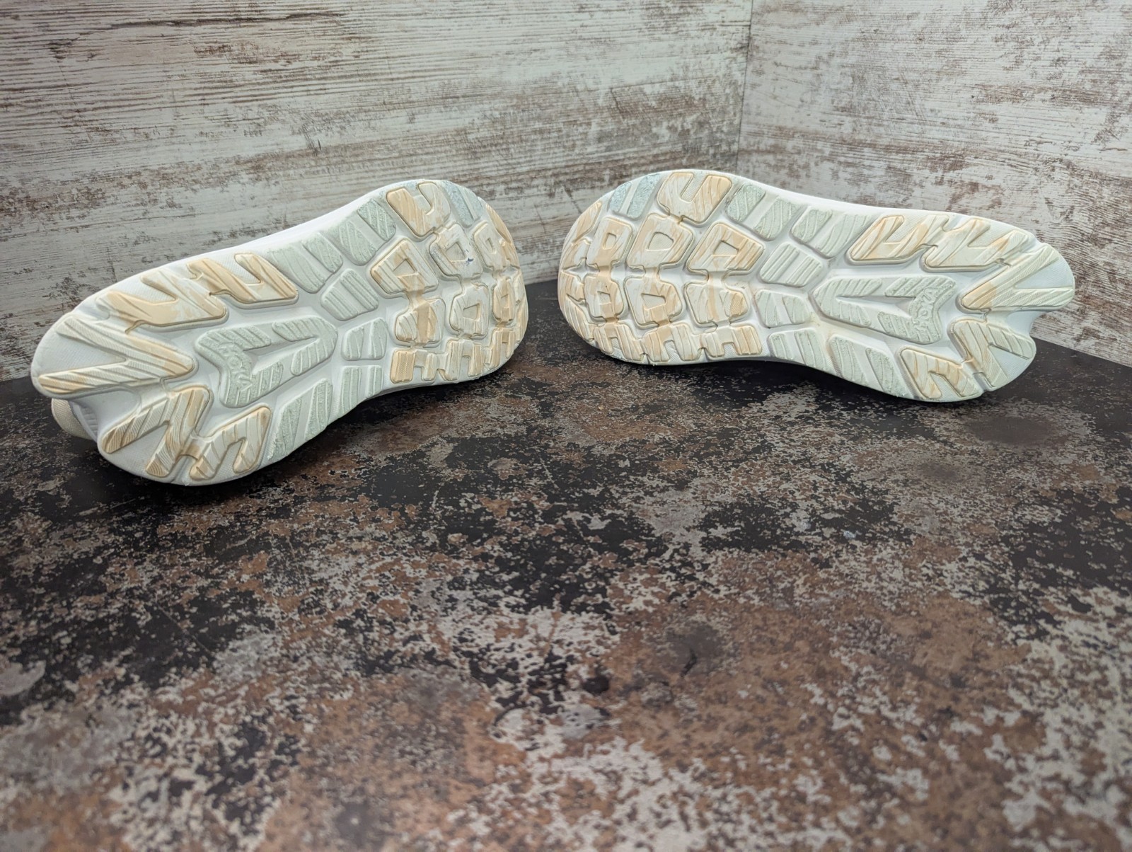 Womens Hoka One One Kawana Running Shoes Sz 9 Used Sneakers Trainers thumbnail 16