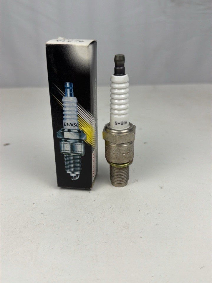 DENSO W20FS-U 3111 Spark Plug Set 4 Pack Power Pack NOS NEW