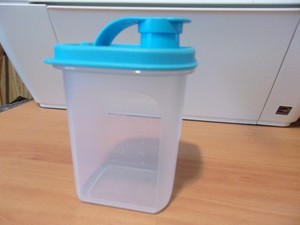 Tupperware teal clear measure 1  cup  pour spout pitcher rectangle 4"  #7232A-5