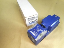 Schneider XS9C4A2A2G13 inductive proximity se...