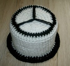 Klohut,  Klorollenhut,  Klopapierhut, Mercedes, Weiß