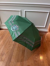 Wizarding World of Harry Potter Slytherin Crest Umbrella - Cinereplicas EUC
