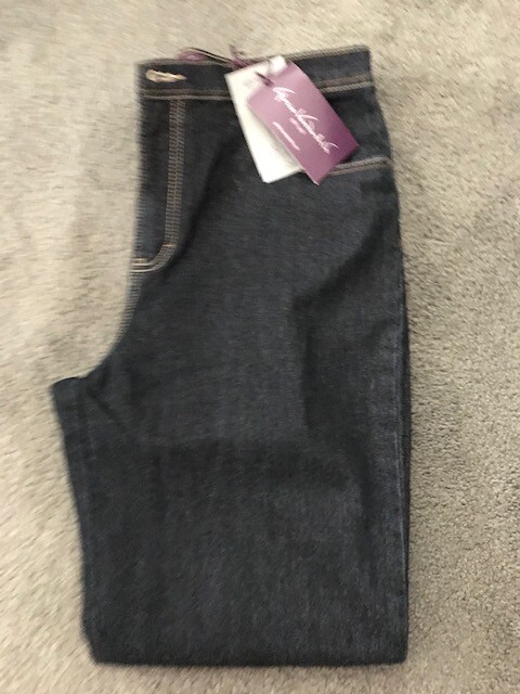 NWT**JEANS**AMANDA BY GLORIA VANDERBILT**SIZE 12A 33X30* NAVY BLUE**STRAIGHT LEG