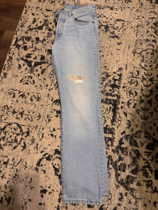 Levi's 501 Women's Jeans 26x30 Light Wash Embroidered Jeans