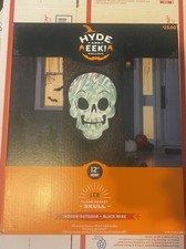 Hyde  EEK Boutique 12" LED Flame Effect Skull Light-Up Halloween Decor