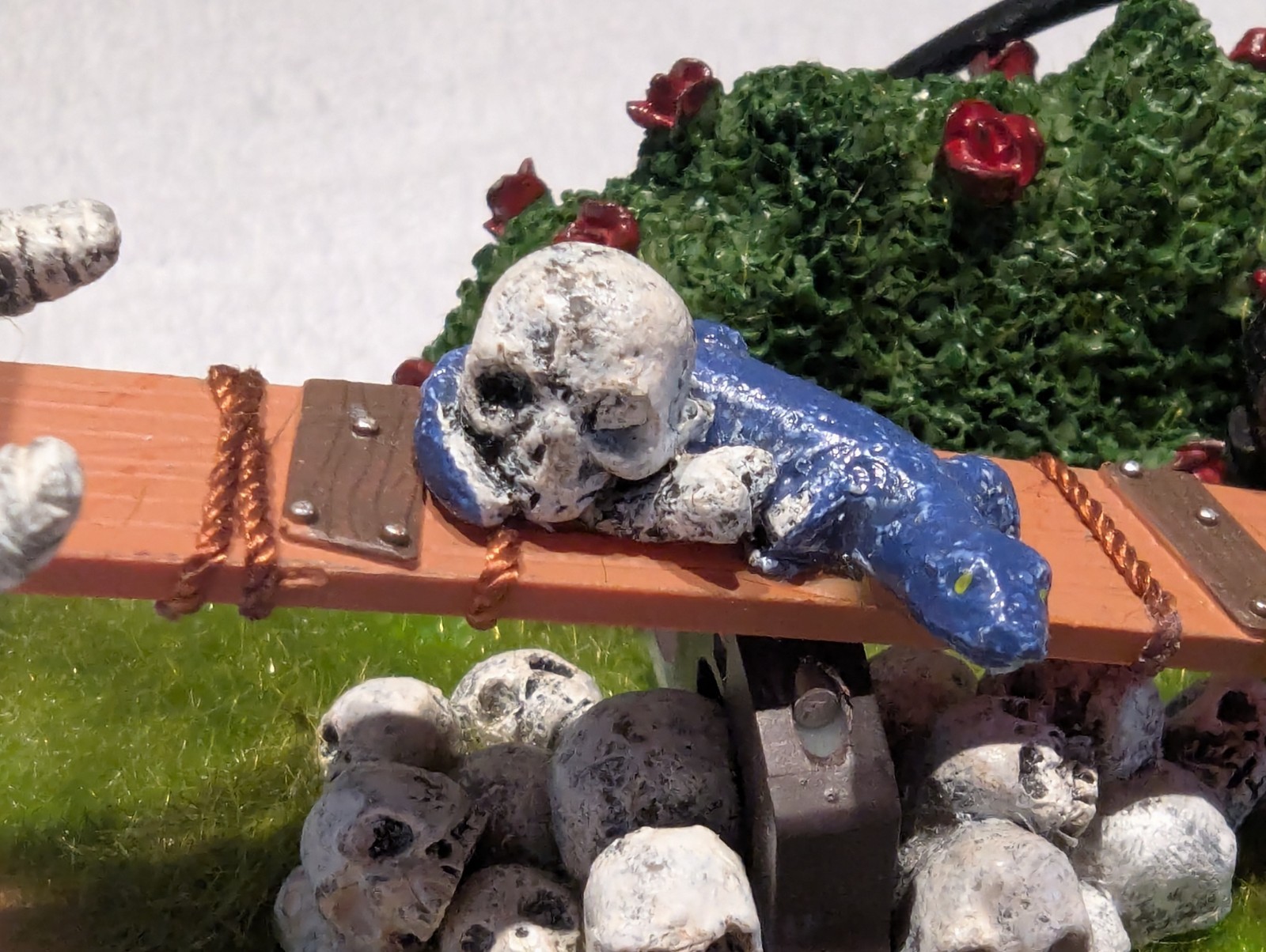 Lemax Spooky Town See-Saw Sensation 14322 Table Accent Halloween Village READ