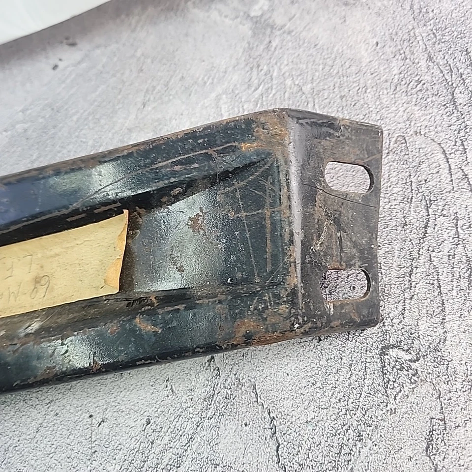 Barra de refuerzo parachoques delantero izquierdo Lincoln C8LY17755A 1968-1971 Mark III NORS Foto 2 de 4