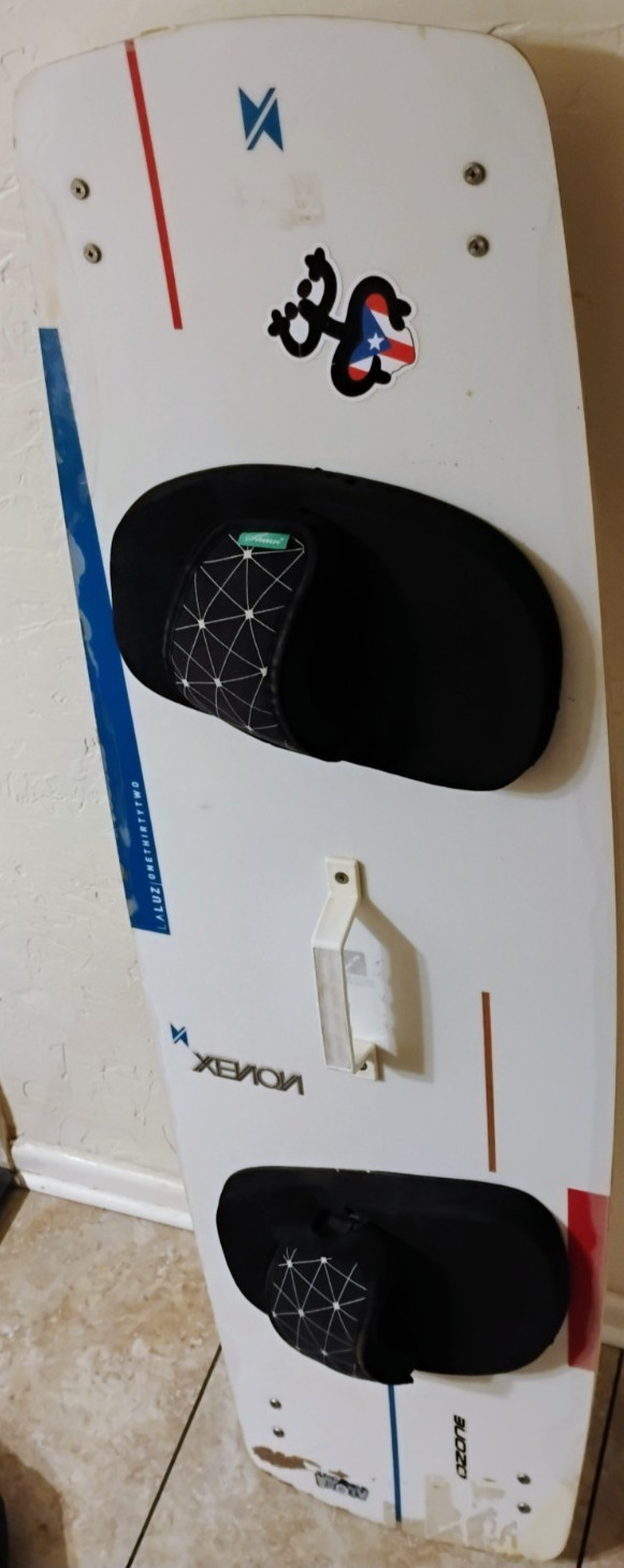 XENON laluz one thirty two 132 kiteboard kite board