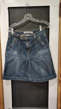 Women's vintage Gap blue jean denim skirt zip pockets size 6