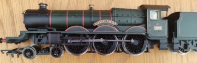 Hornby BR Cadbury Castle Class 7028 - Spur O - (unbenutzt) neuwertig + Sprinter Reisebus